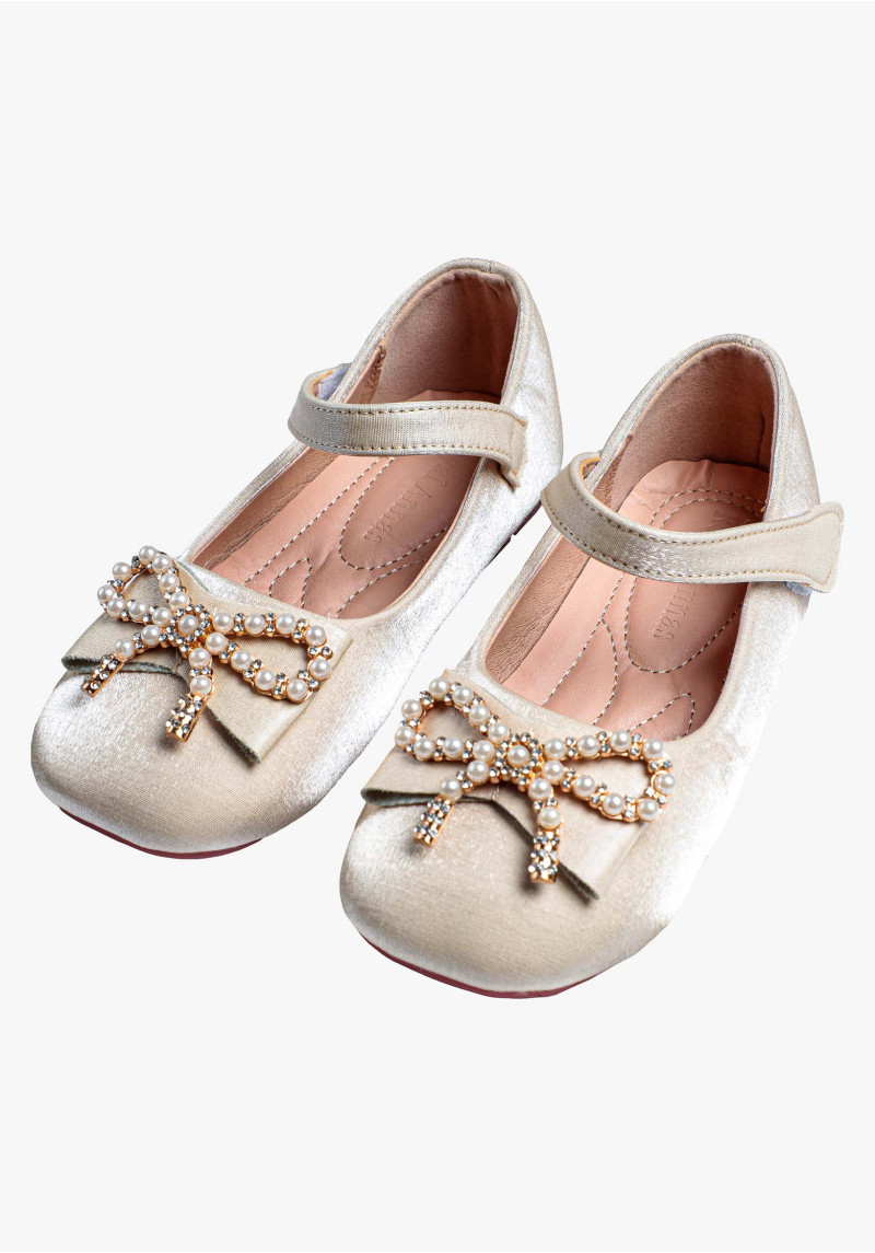 Pearl Ribbon Shoes
